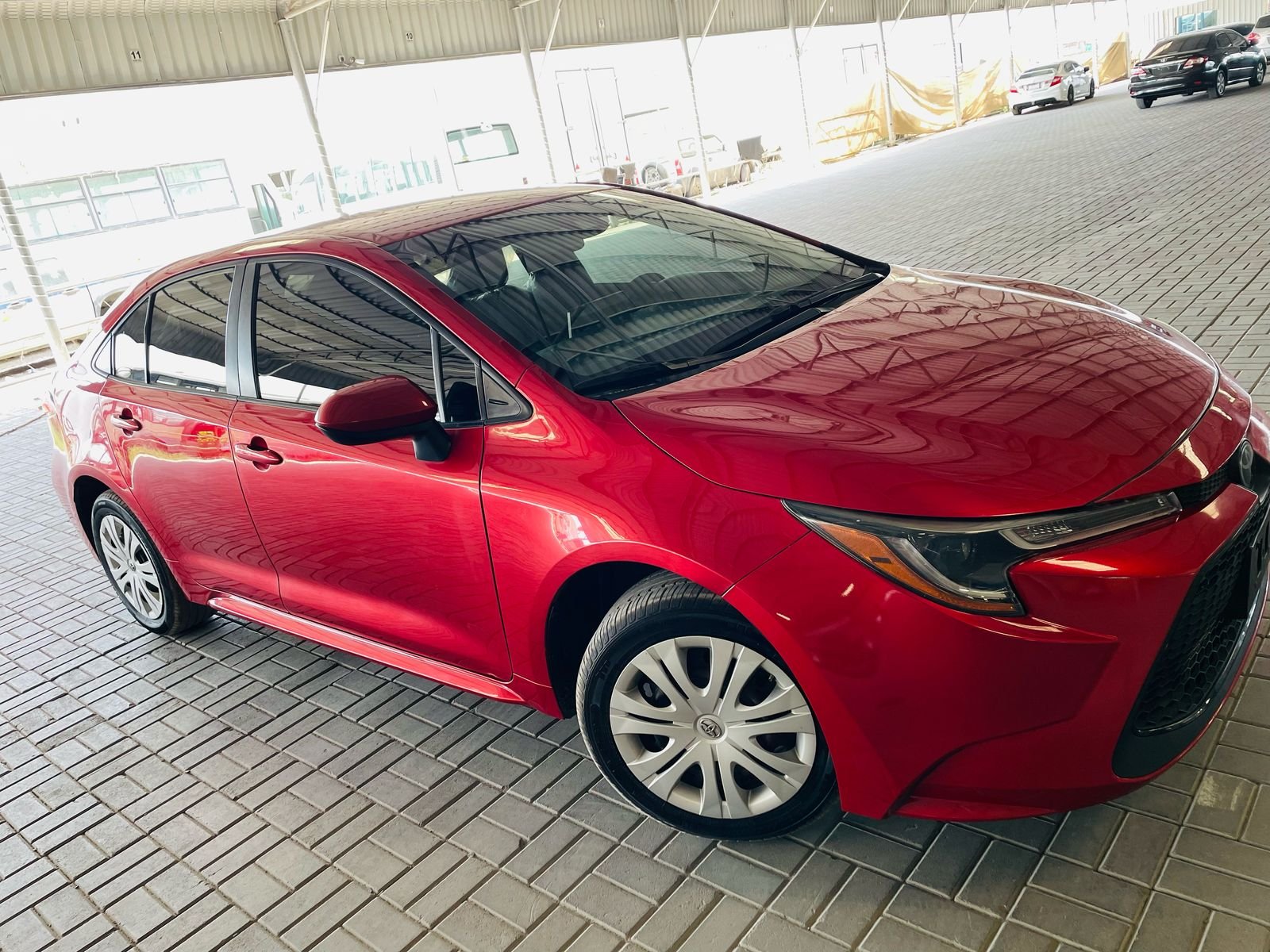 
								Toyota Corolla 2020 LE full									