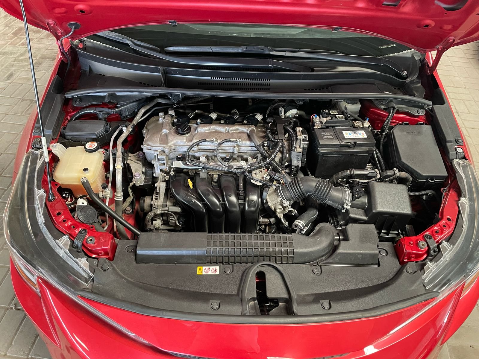 
								Toyota Corolla 2020 LE full									