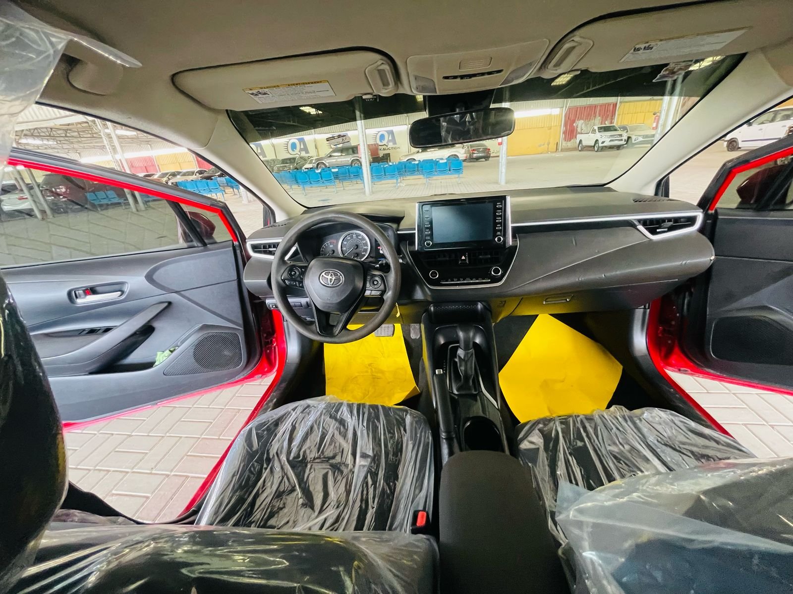 
								Toyota Corolla 2020 LE full									